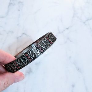 Lucky Brabd Peace Sign Bangle